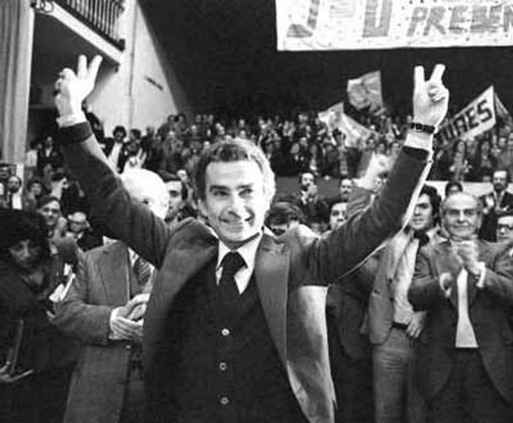 Sá Carneiro passou pela Assembleia Nacional, integrando a Ala Liberal a partir de 1969.