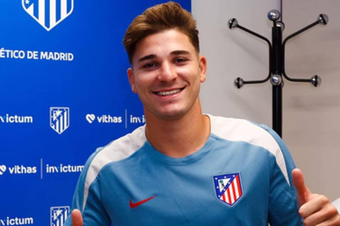 Julián Álvarez é reforço do Atlético de Madrid e assina até 2030