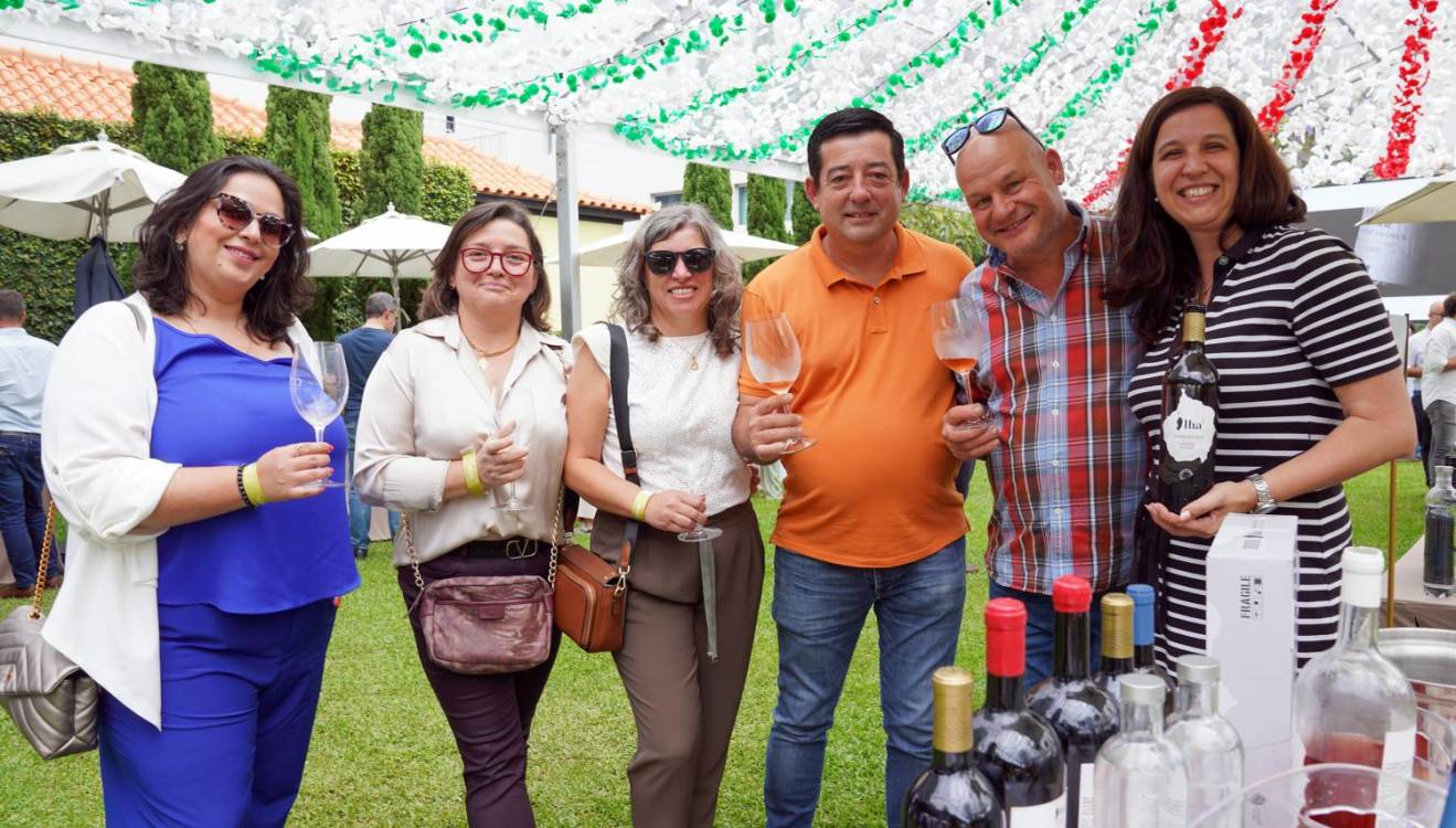 ‘Terreiro a Copo’ saboreia vinhos de 25 produtores nacionais (com fotos)