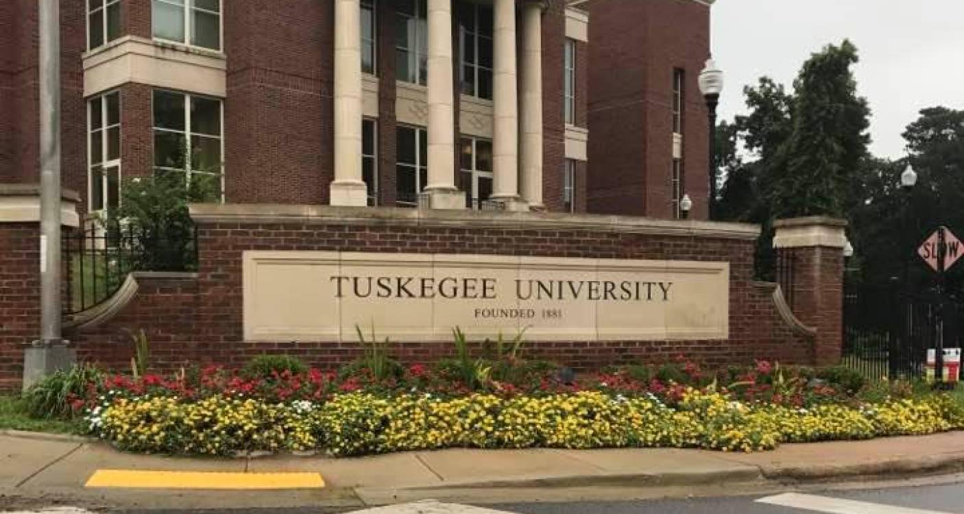 Um morto e 16 feridos num tiroteio na Universidade de Tuskegee nos EUA