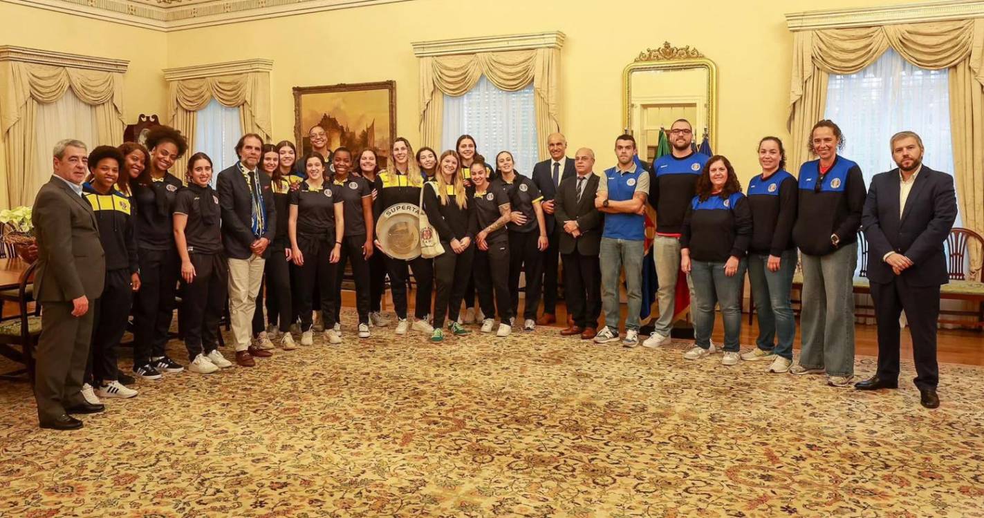 Albuquerque homenageou Madeira SAD pela conquista da Supertaça de Andebol feminino