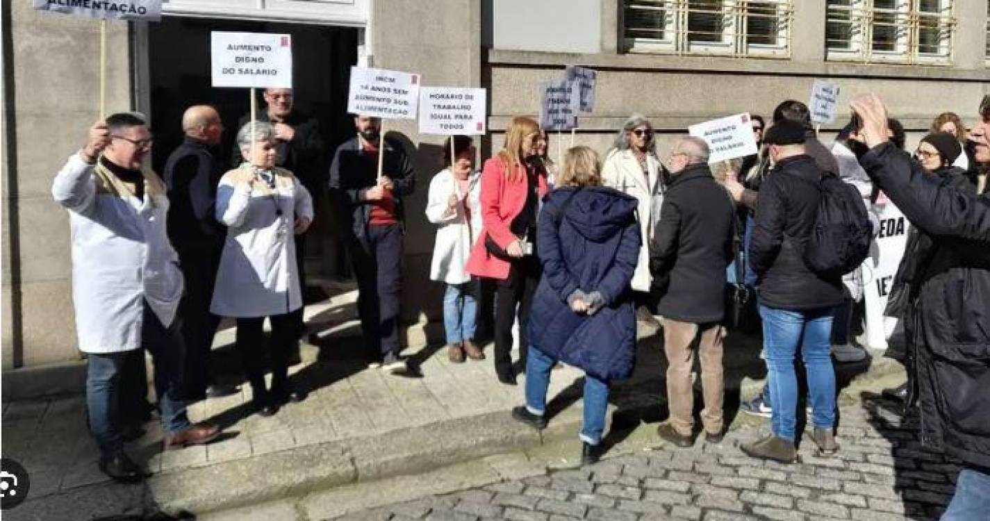 Trabalhadores da Casa da Moeda protestam em Lisboa por aumentos salariais