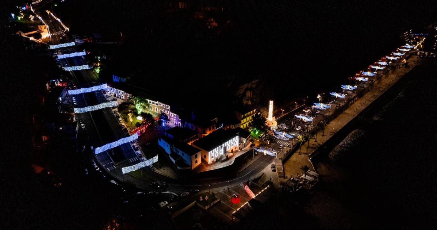 Calheta já vive a magia do Natal (com fotos)