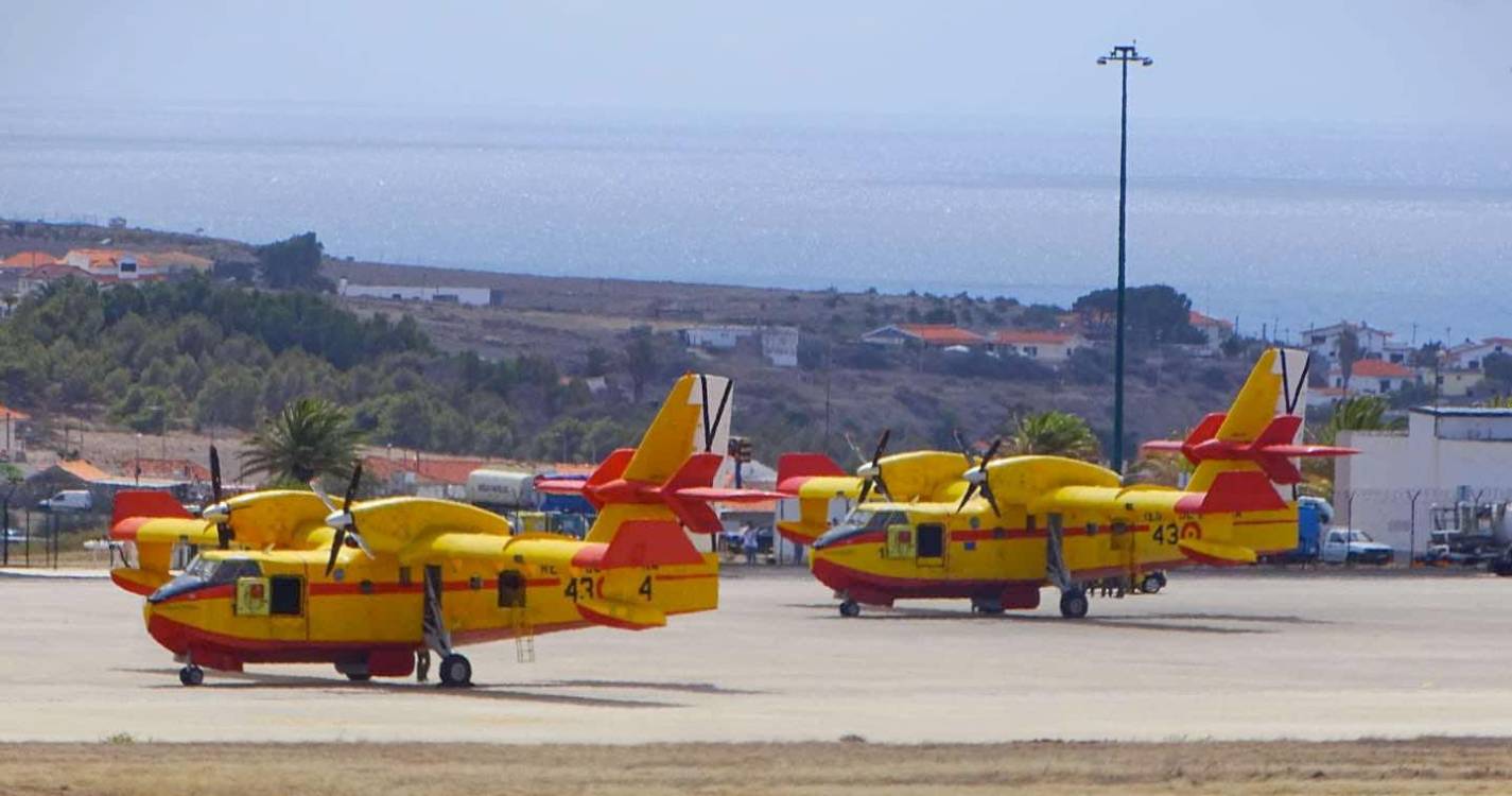 Incêndios: Aviões Canadair já aterraram no Porto Santo (com fotos e vídeo)