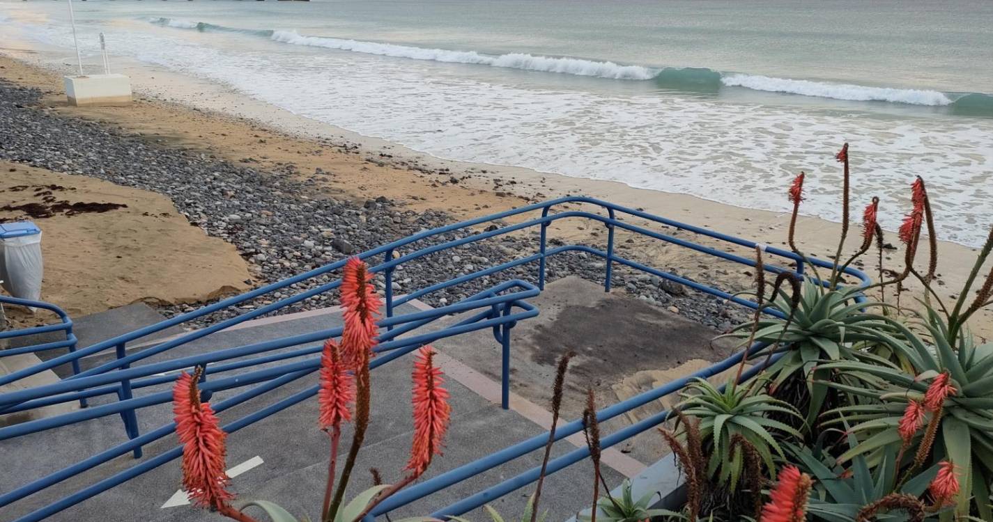 Porto Santo: Depressão ‘Irene’ fez desaparecer extensa faixa do areal (com fotos)