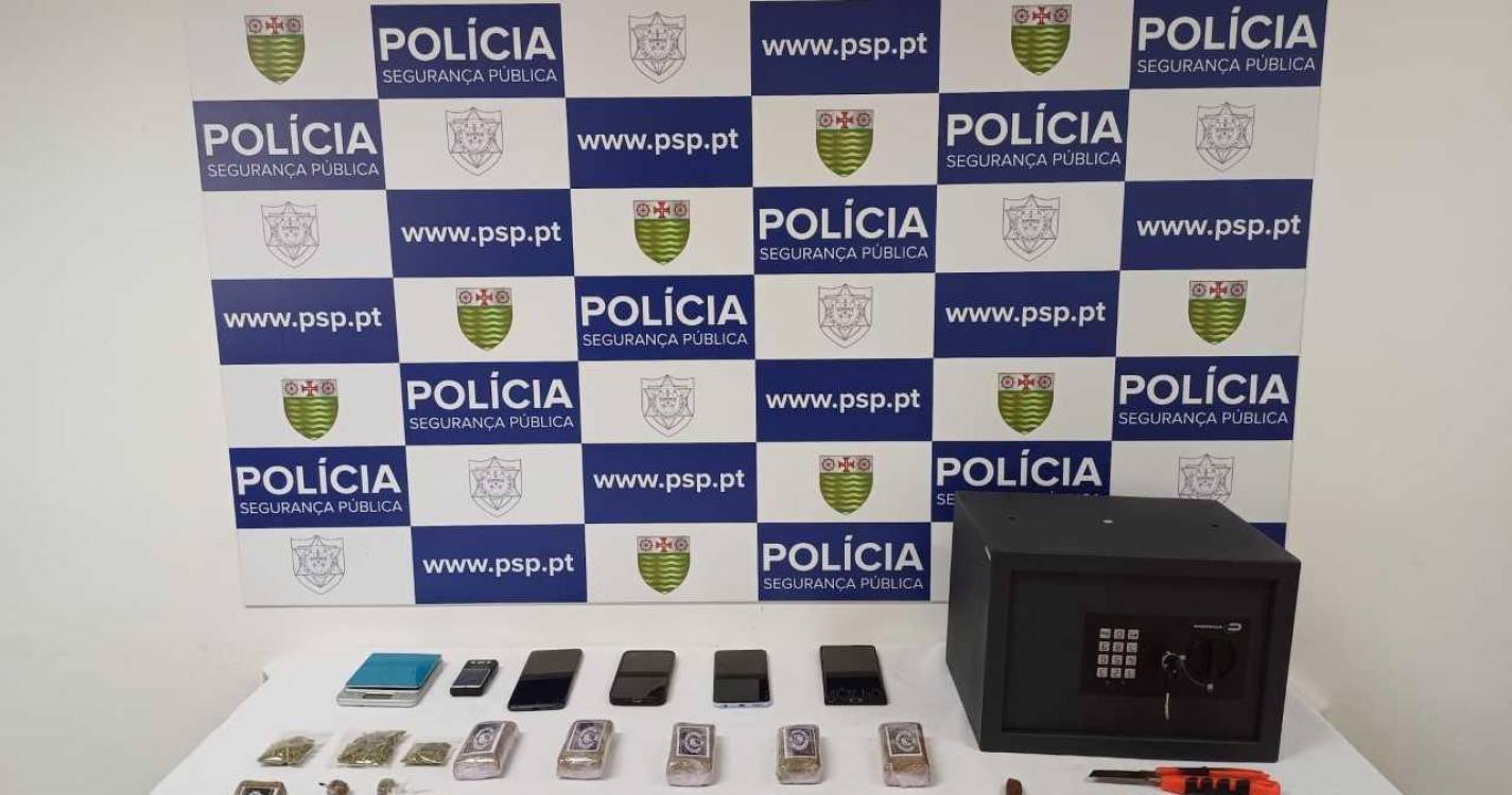 Homem e mulher na casa dos 20 anos detidos com quase 2 mil doses de estupefacientes (com foto)