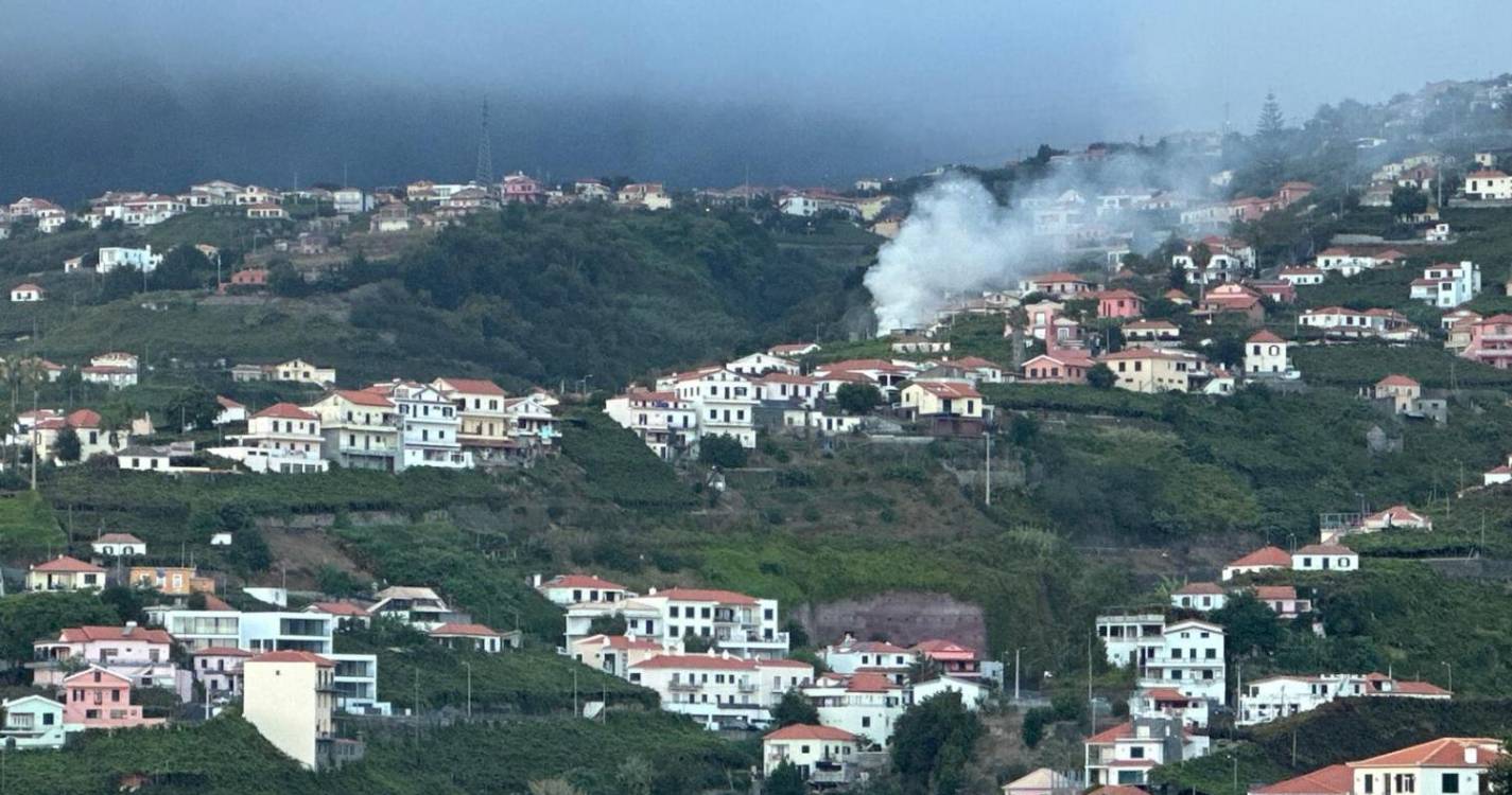 Incêndio no Estreito de Câmara de Lobos (com fotos e vídeo)