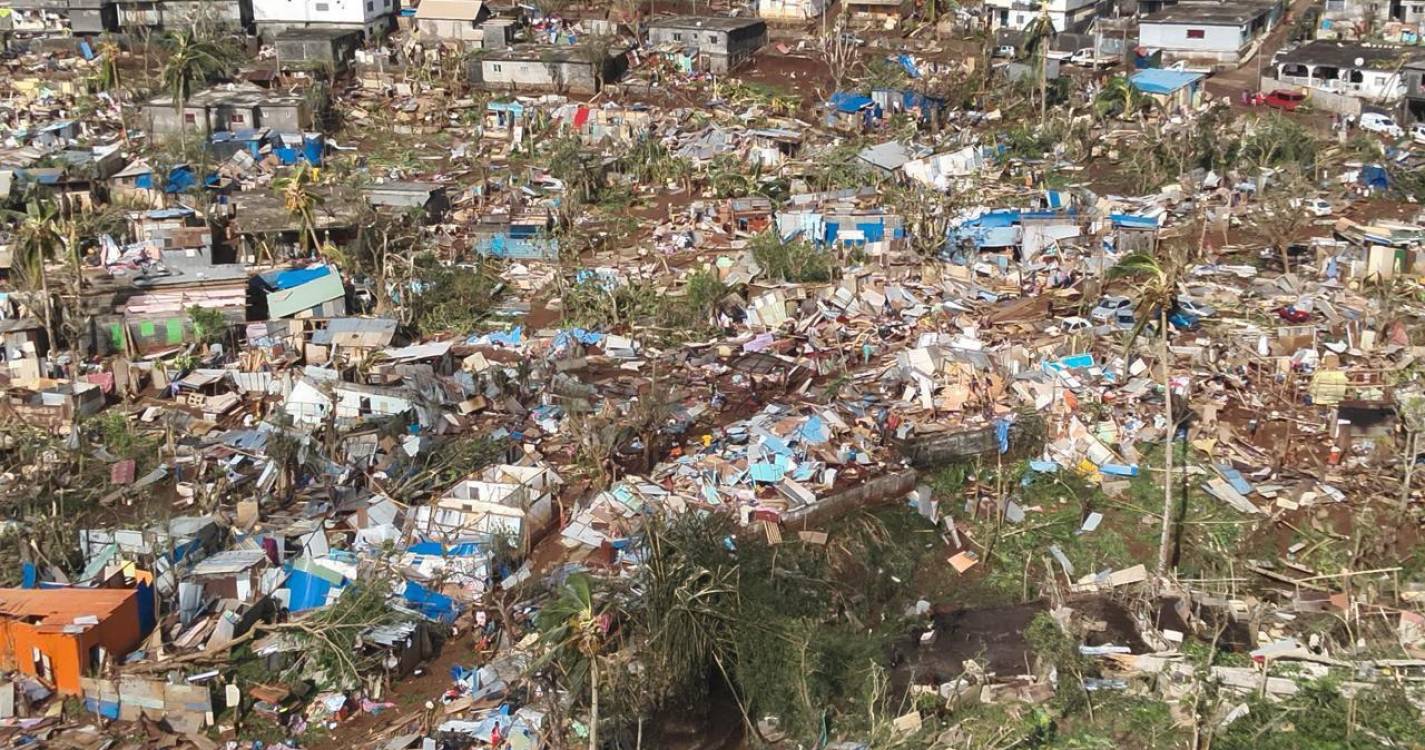 Decretado recolher obrigatório em Mayotte na sequência da passagem do ciclone Chido