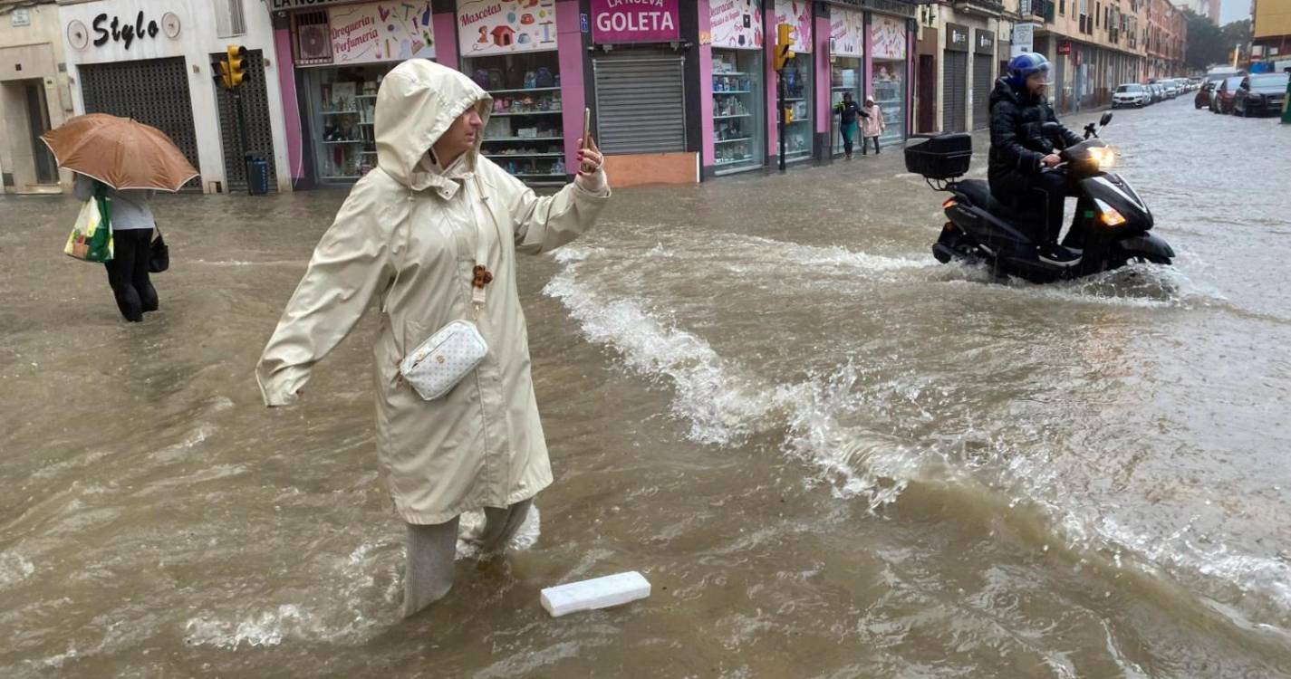 Málaga no ‘vermelho’ sob efeito de chuva forte