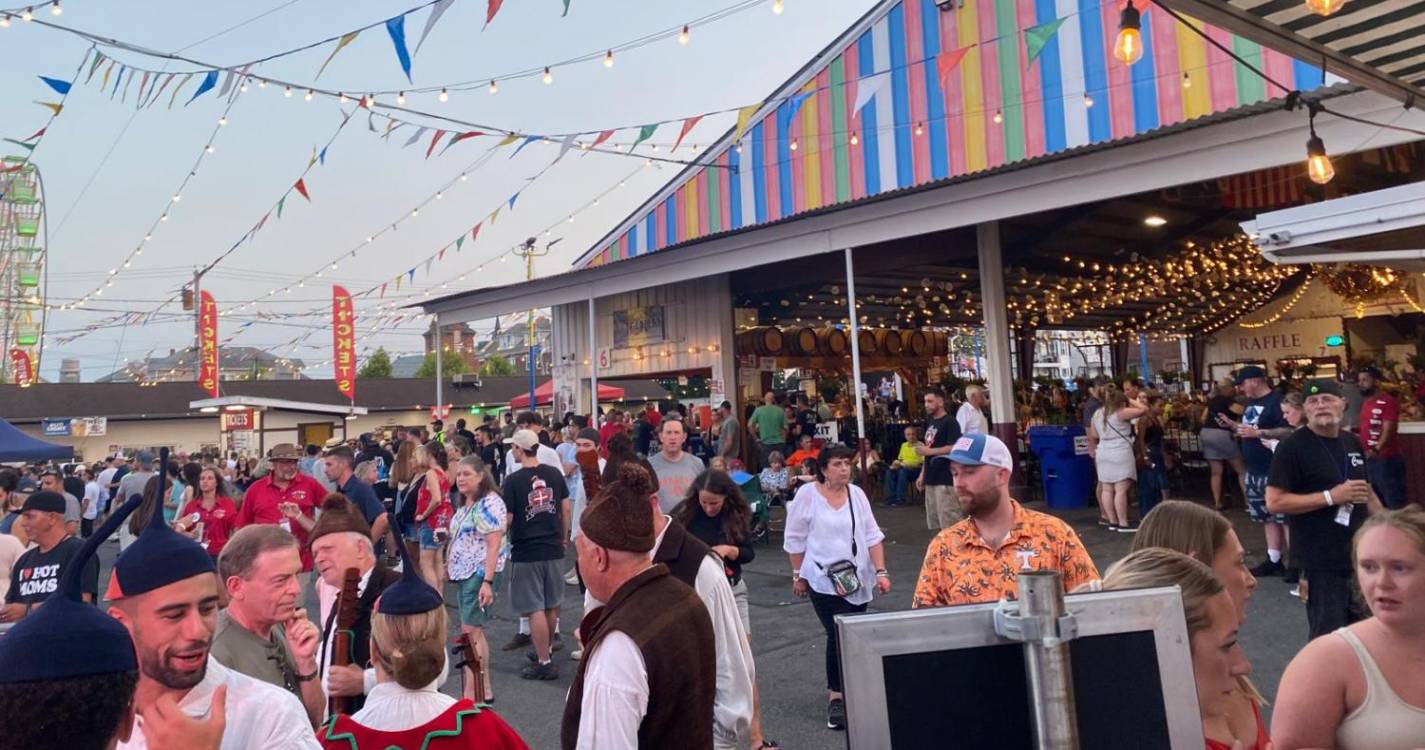 Grupo Folclórico da Camacha mostra tradição madeirense em New Bedford (com fotos)