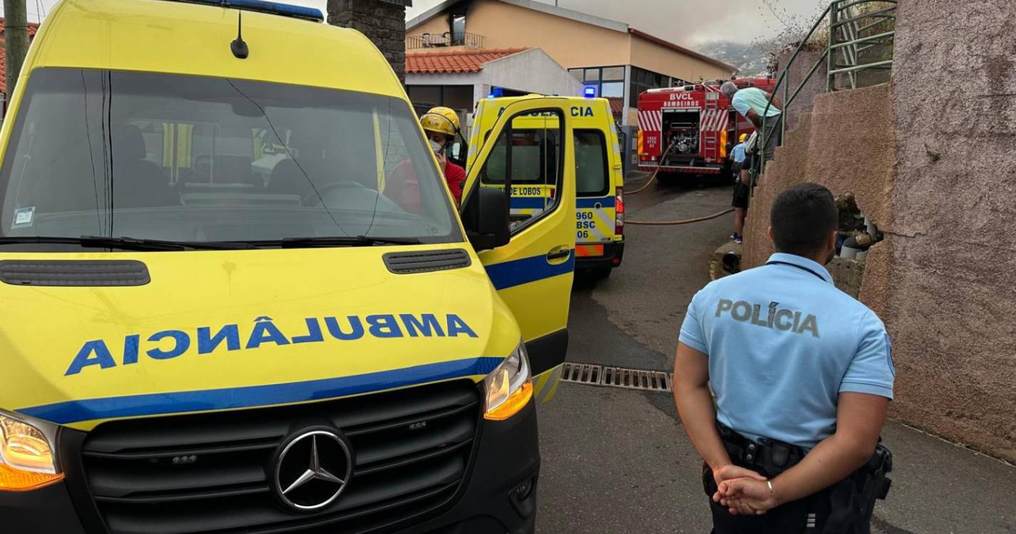 Incêndio destrói casa no Covão (com fotos)