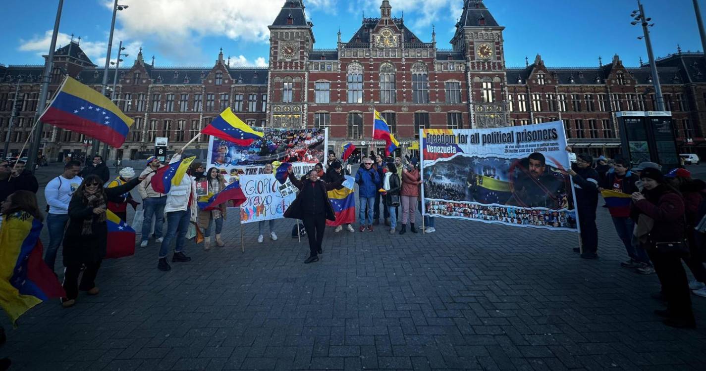 Venezuela acordou com manifestações da oposição em todo o país e não só... (com fotos e vídeos)