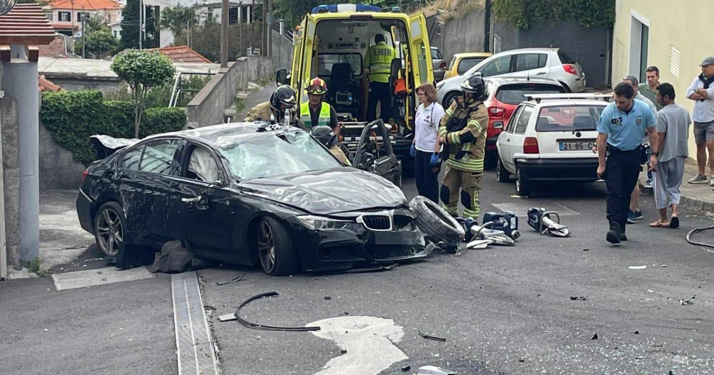 Despiste aparatoso no Caniço deixa mulher ferida (com fotos)