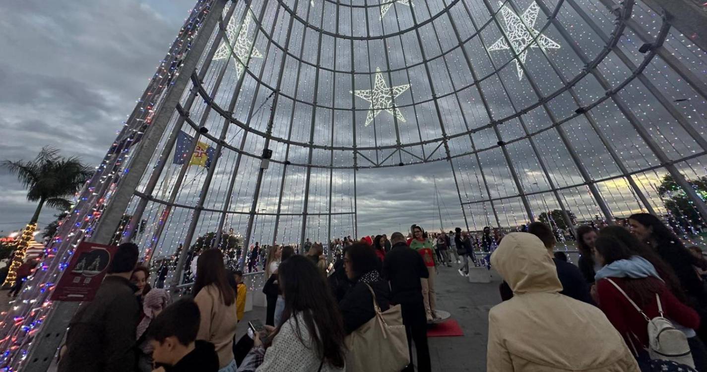 Luzes de Natal acenderam no Funchal