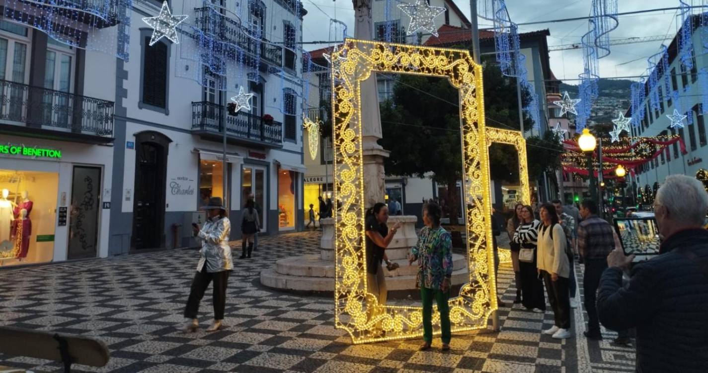 Luzes de Natal acenderam no Funchal