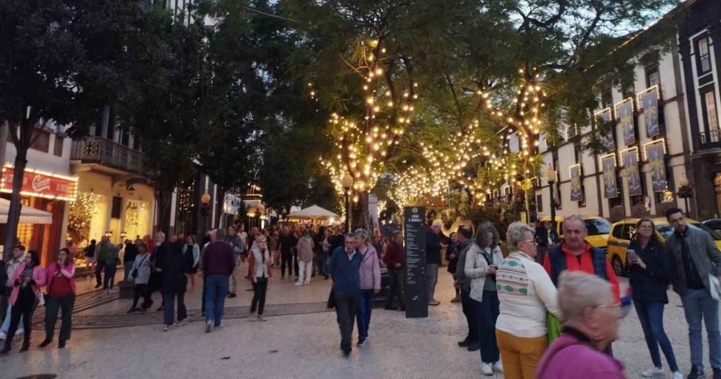 Luzes de Natal acenderam no Funchal