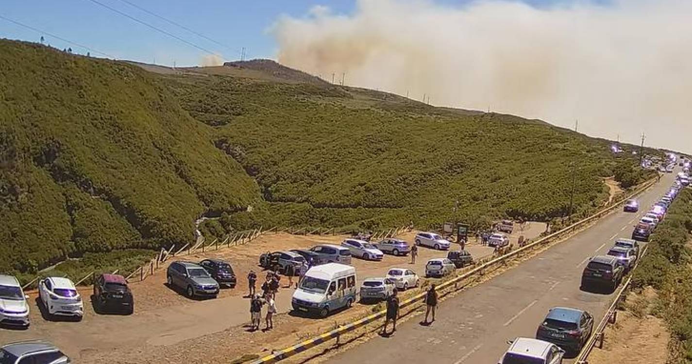 Saiba quais os percursos pedestres encerrados devido aos incêndios