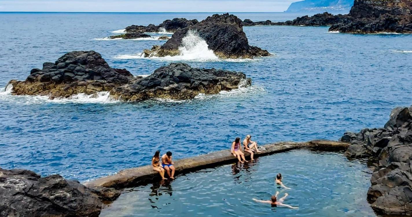 Piscinas naturais do Seixal vigiadas por nadadores salvadores