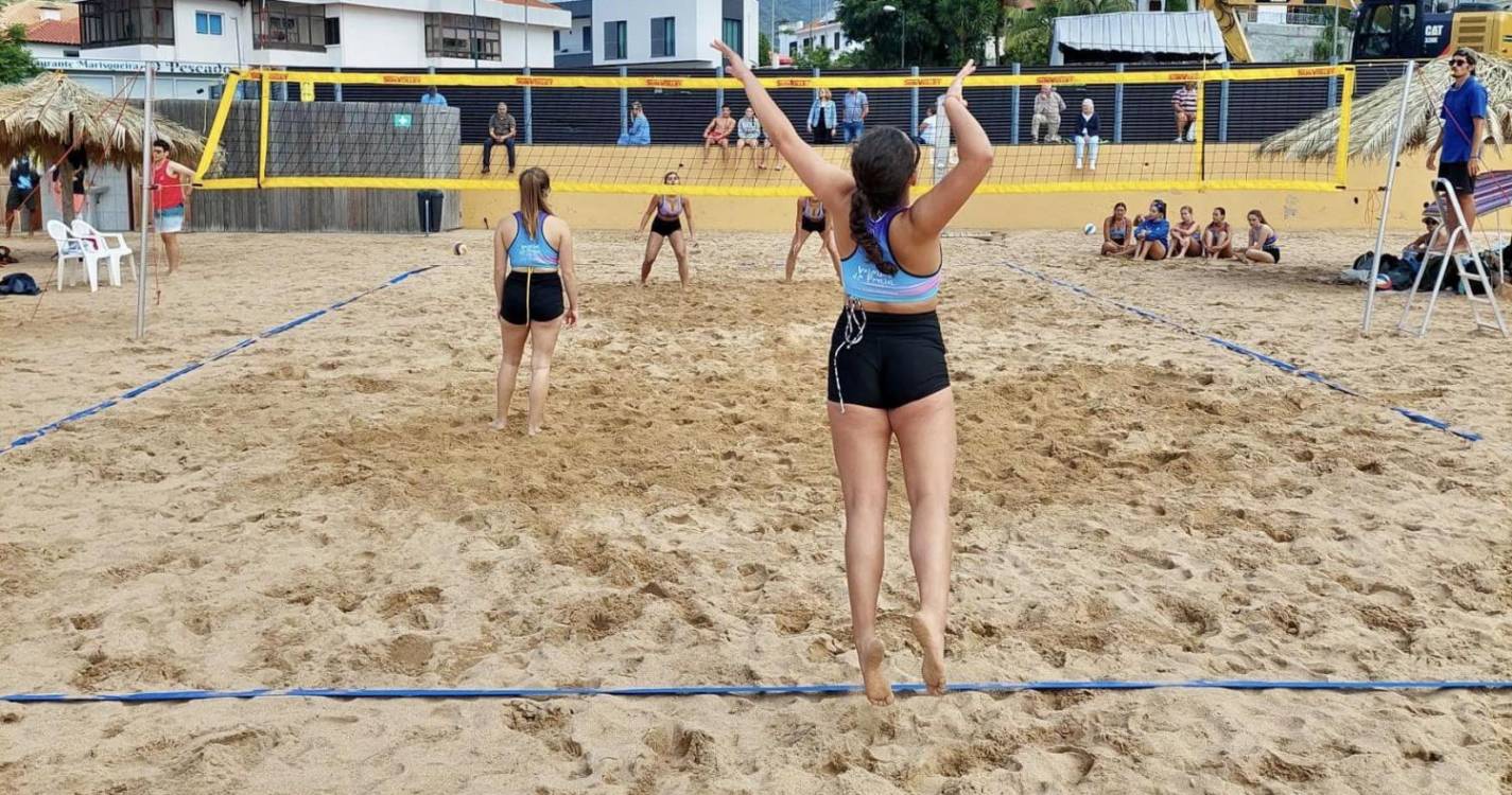 Joana Fagundes / Mariana Cruz e Bernardo Rebolo / Ricardo Bonifácio vencem 1.ª etapa de voleibol de praia