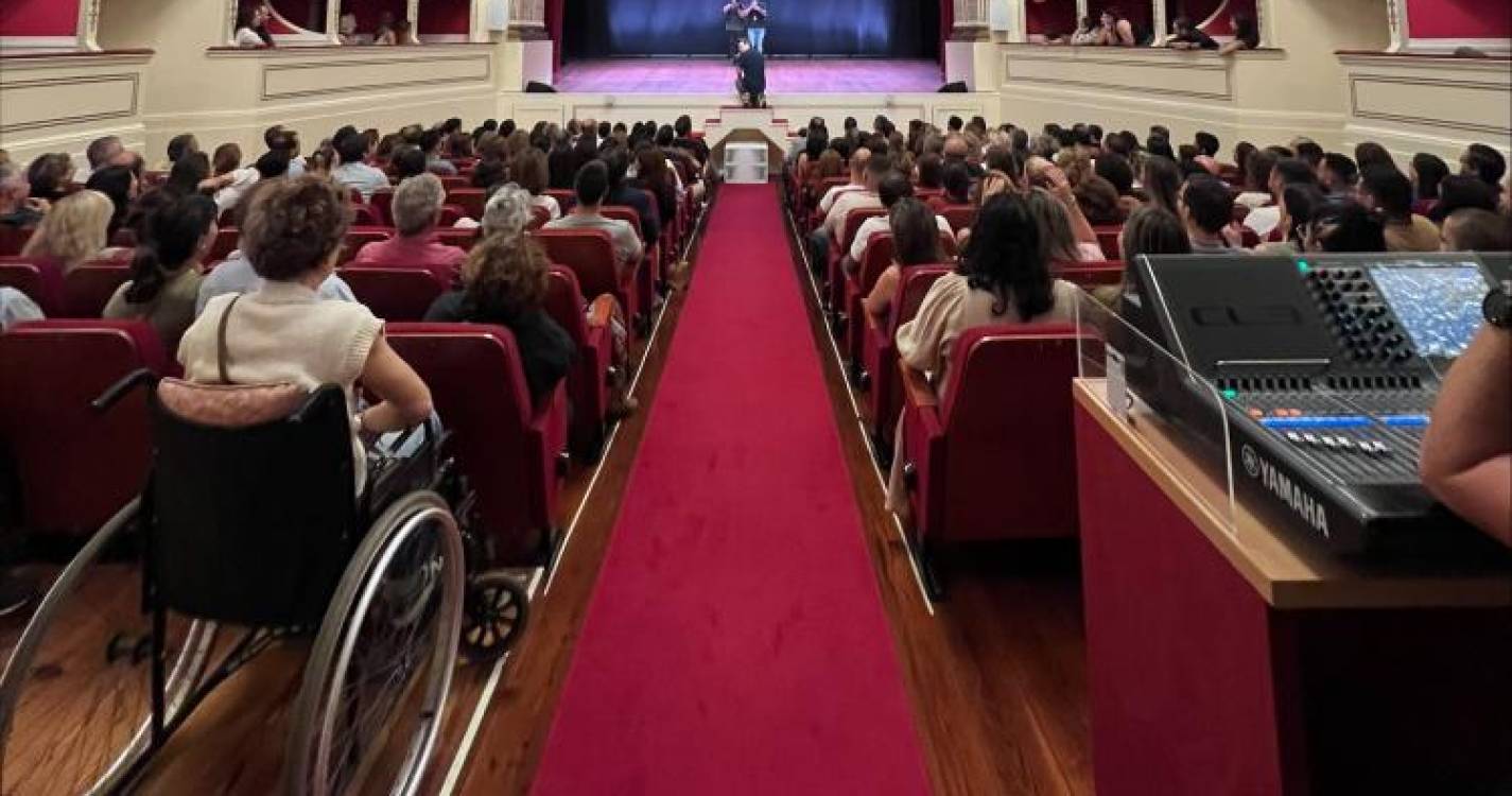 “Histórias do Porchat” esgotam Teatro Baltazar Dias