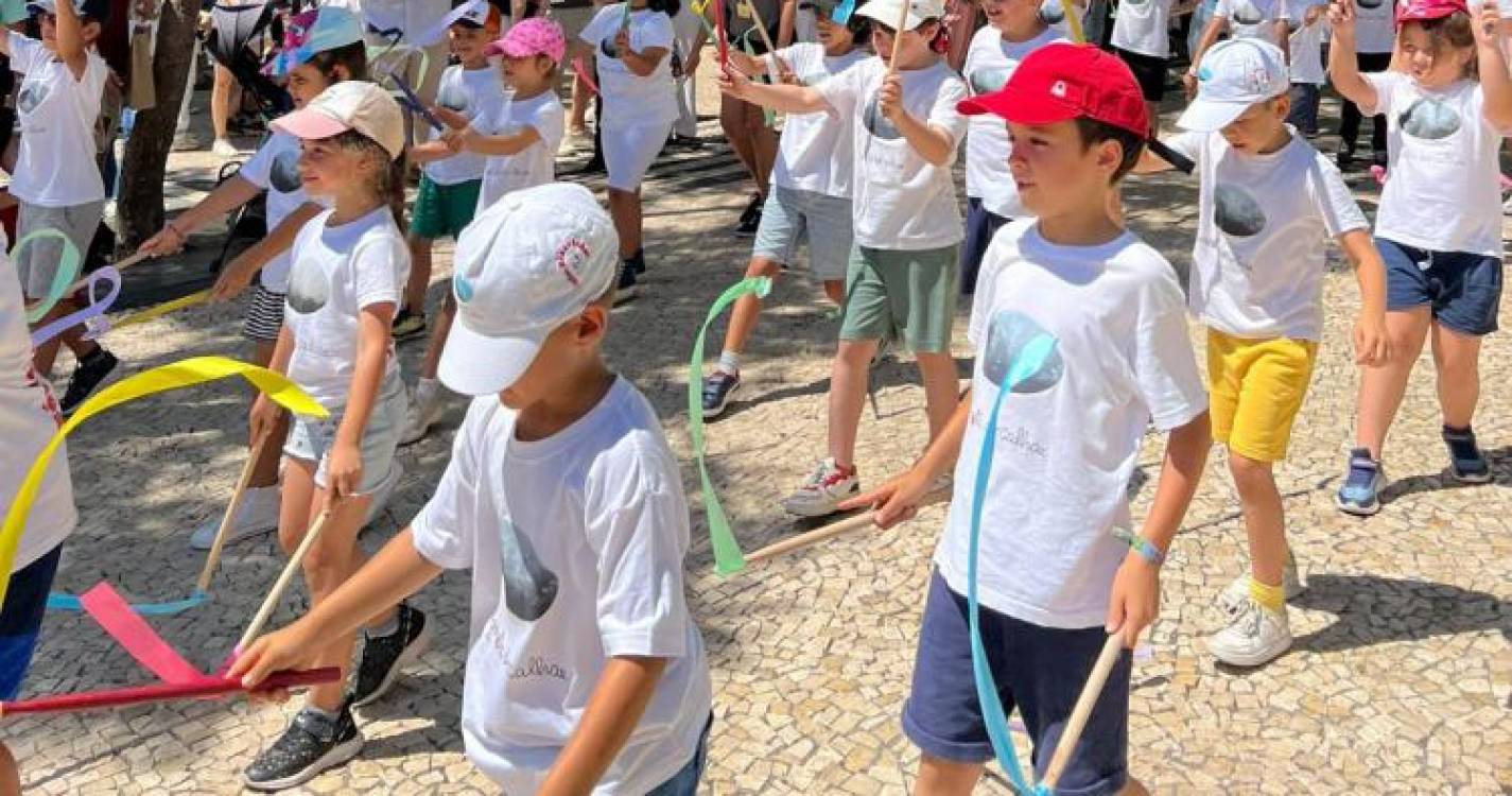 ‘Flash mob’ junta 150 crianças e 50 idosos no centro do Funchal (com fotos e vídeo)