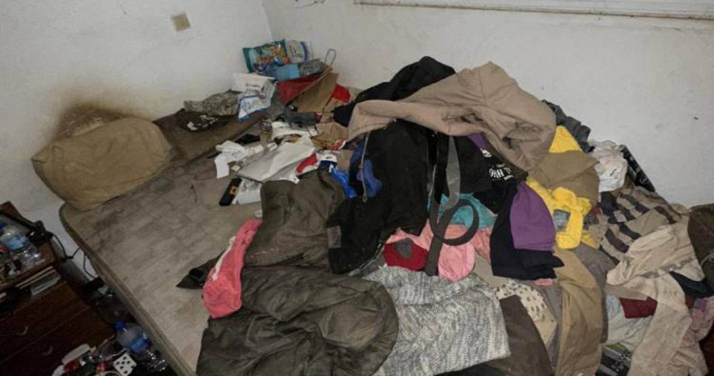 Associação resgata cão de casa em condições deploráveis (com fotos)