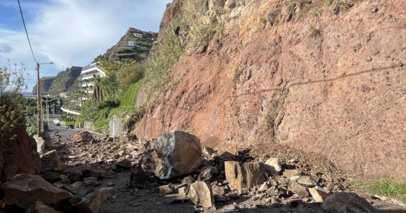 Calheta: Limpeza de escarpa deverá encerrar Rua da Serra de Água até quarta-feira