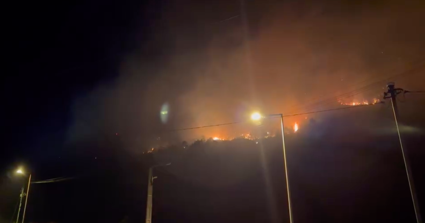 Incêndio da Serra de Água ainda ativo