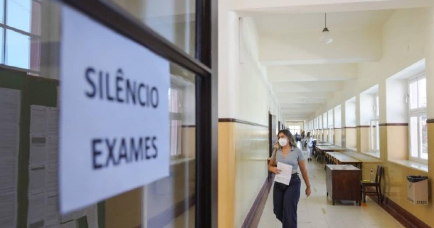 Mais de 1.100 alunos realizaram hoje provas finais de Português