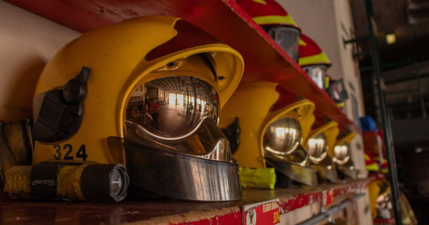 Fogo em mato no Monte mobilizou bombeiros