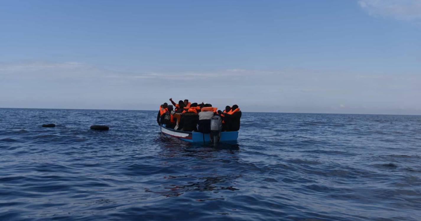 Marrocos interceta embarcação com 168 migrantes a caminho das Canárias