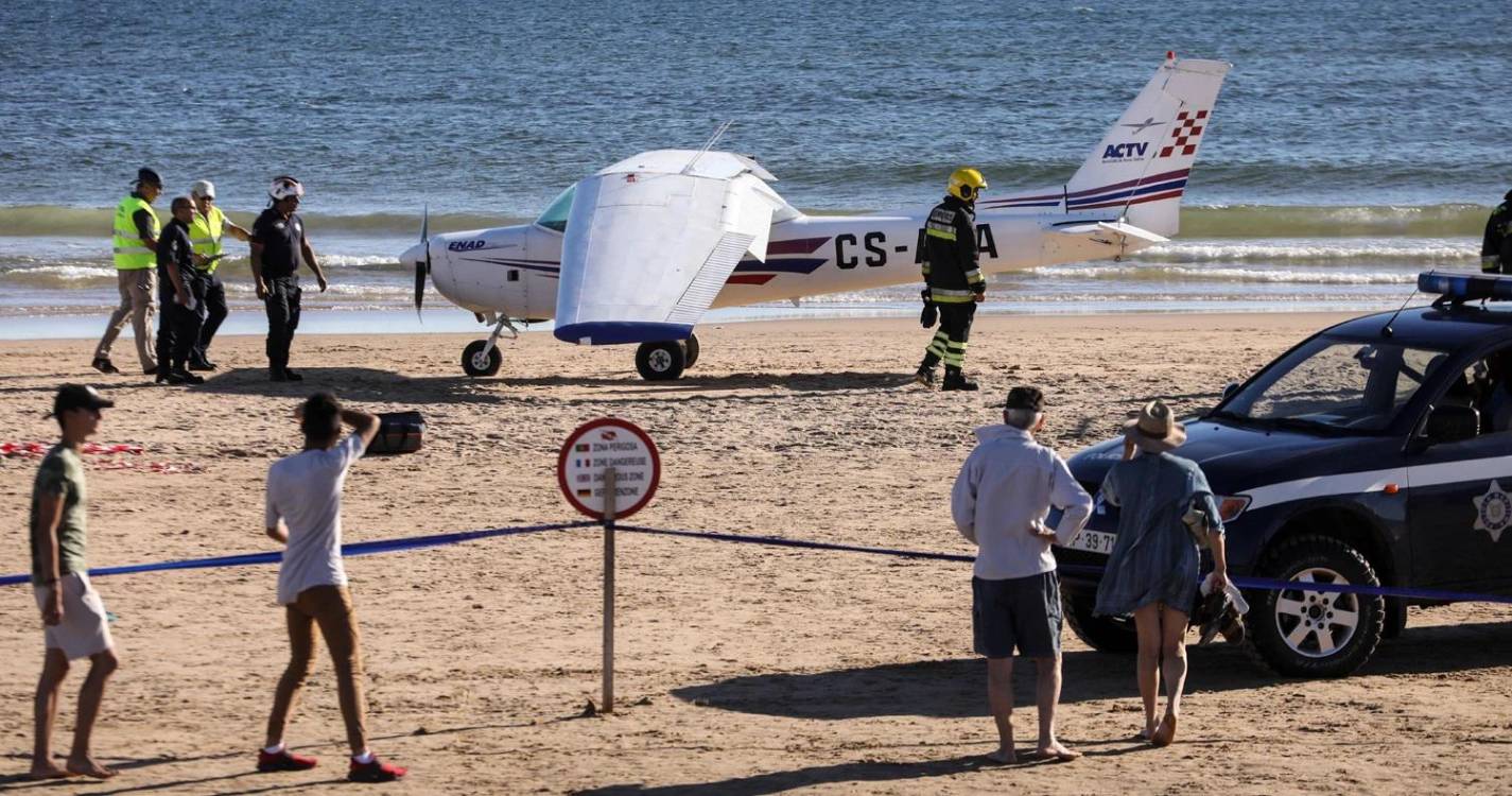 Piloto acusado de dois homicídios em aterragem de emergência na Caparica conhece hoje sentença