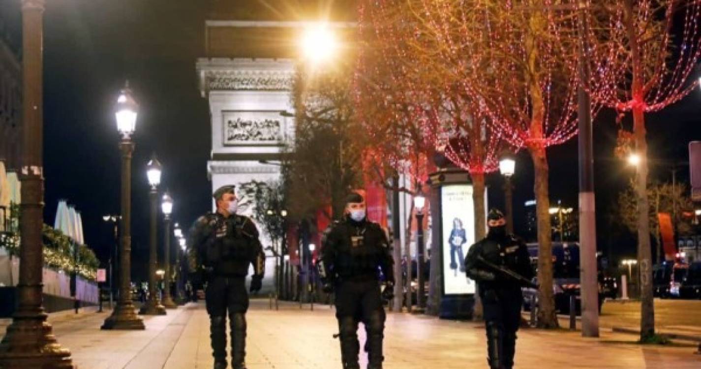 Festas ilegais de fim de ano em Espanha e França começam a desmobilizar