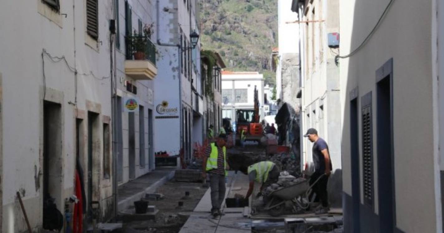 Ribeira Brava compensa comerciantes afetados pelas obras na vila