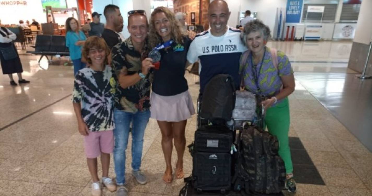 Mayra Santos recebida em festa no Aeroporto da Madeira (com vídeo)