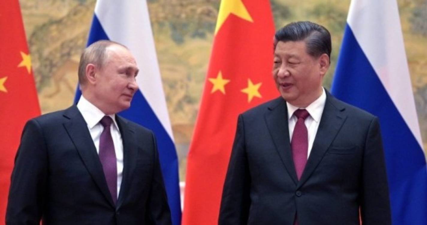 Ucrânia: Putin felicita Xi Jinping pelo 70.º aniversário e defende cooperação