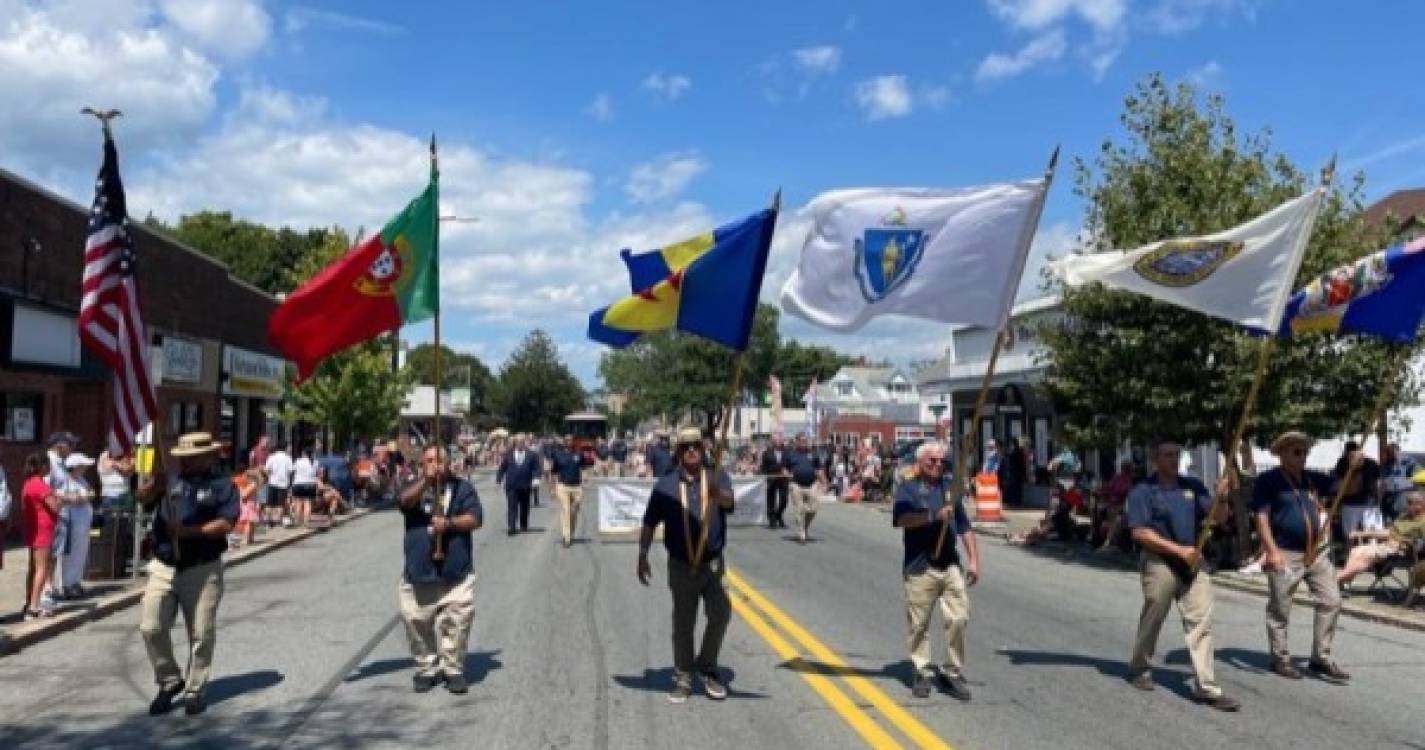 EUA Veja como decorreu a tradicional parada da 'Madeira Feast' em New