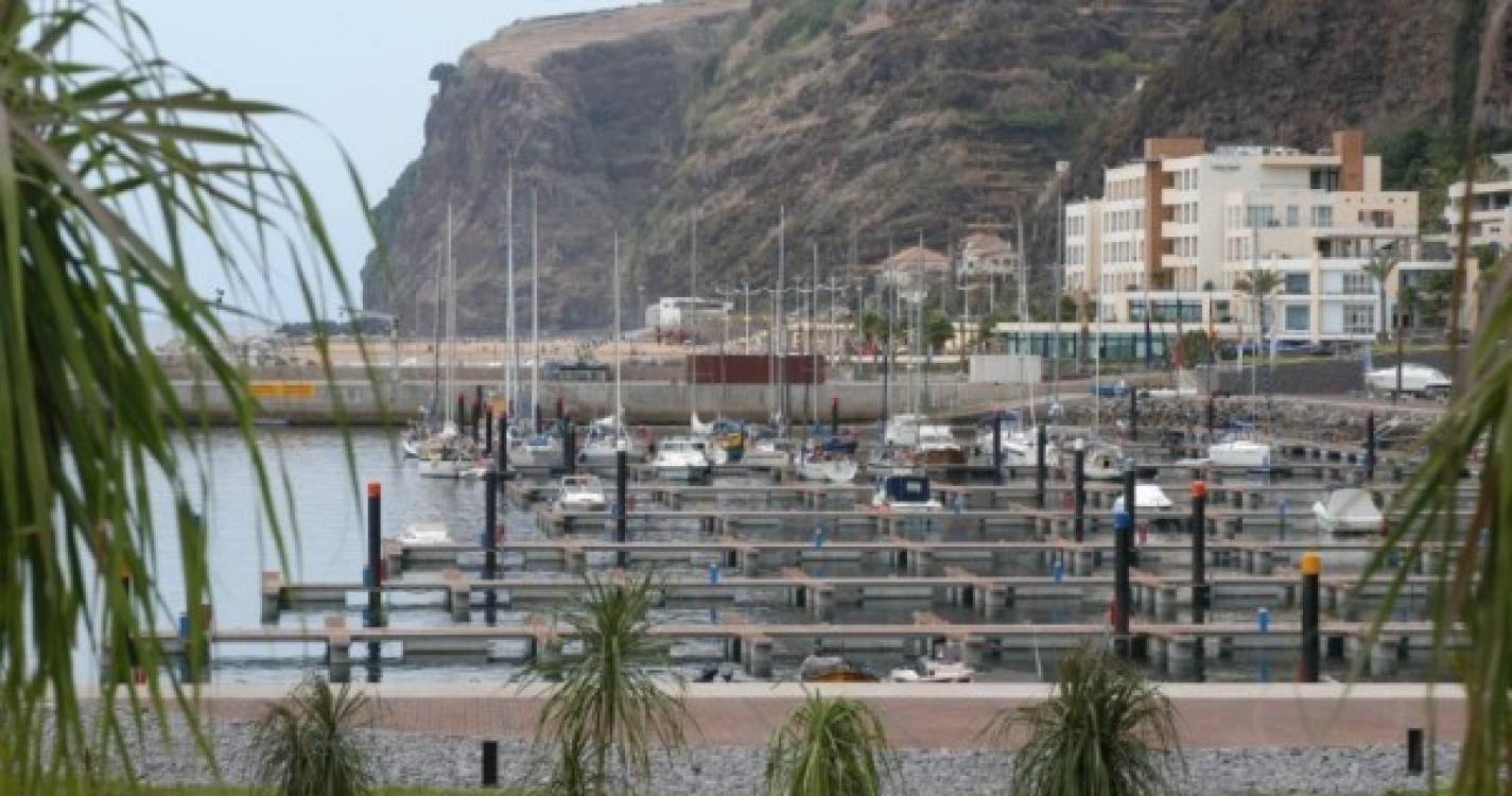 Porto de Recreio da Calheta distinguido com Bandeira Azul