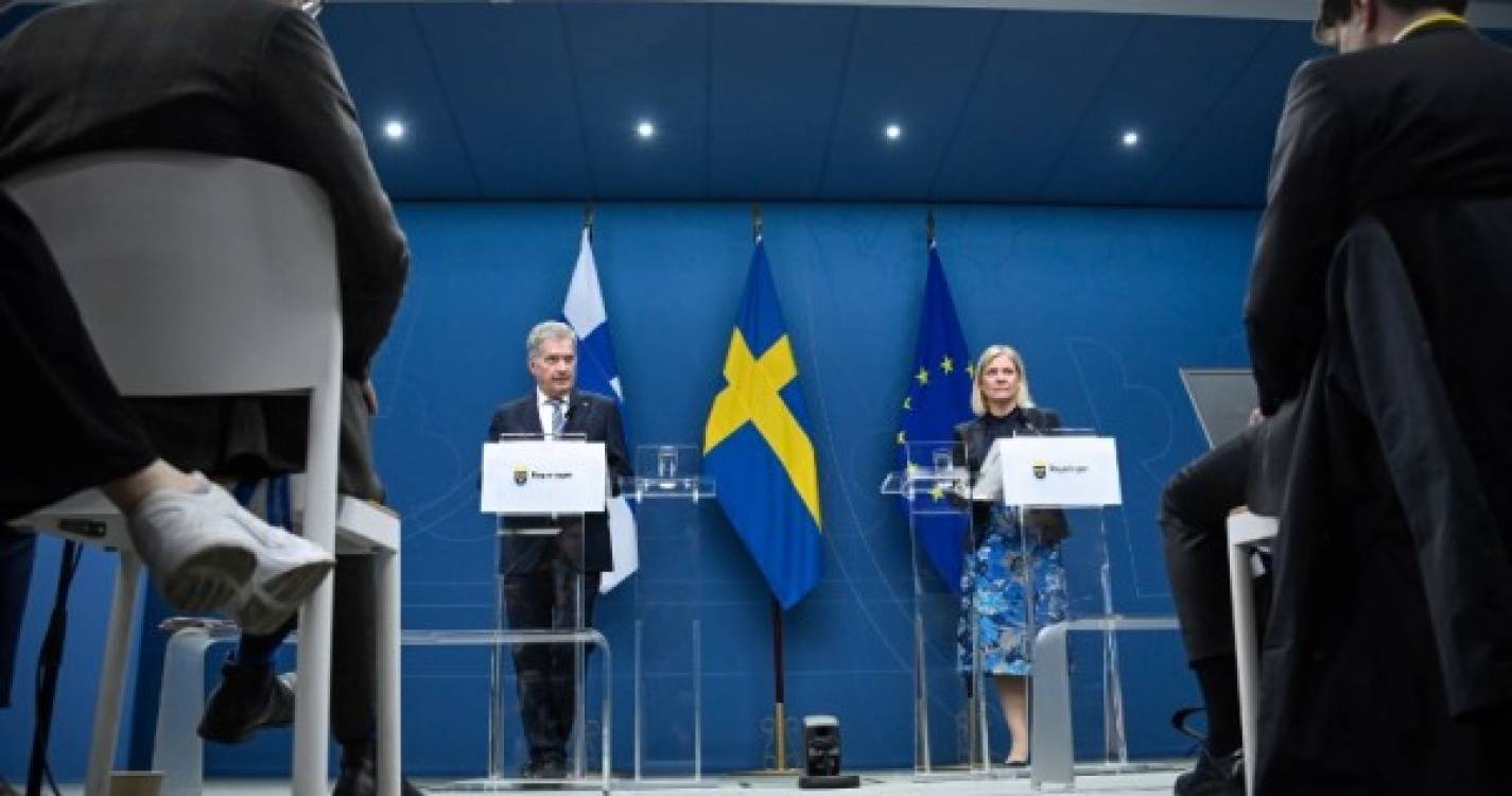 Suécia e Finlândia apresentarão pedido de adesão à NATO na quarta-feira