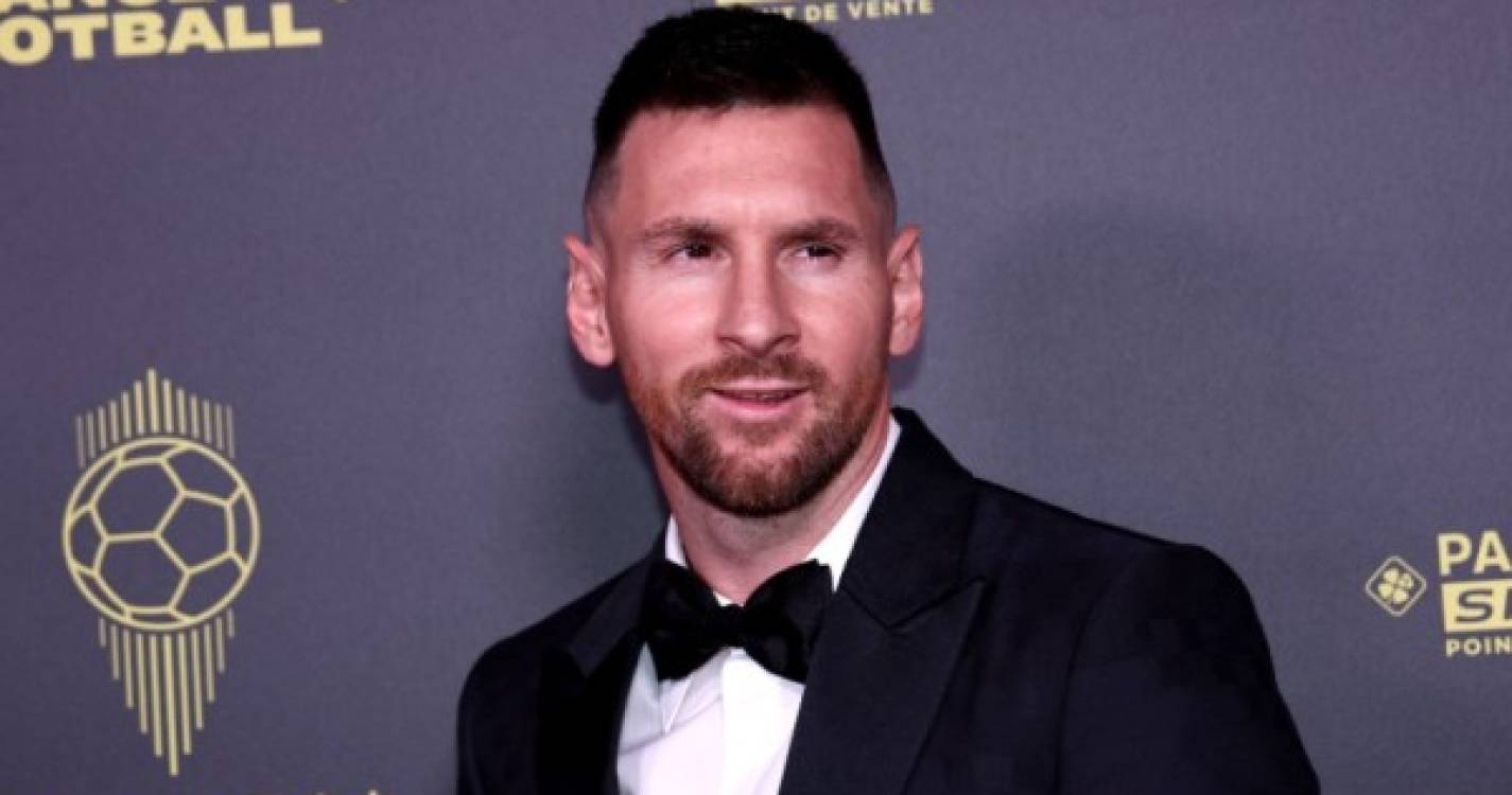 Lionel Messi vence Bola de Ouro pela oitava vez na carreira