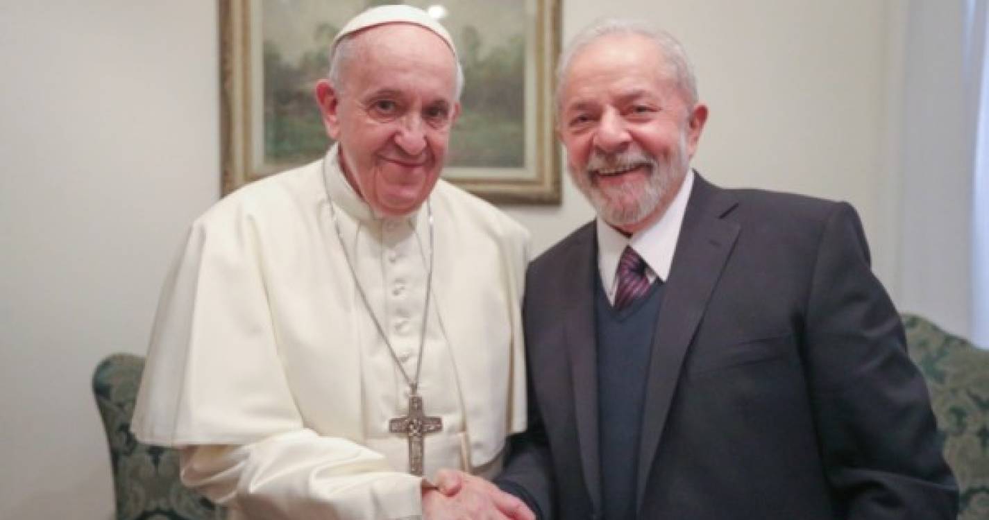 Presidente brasileiro reuniu-se com o papa Francisco com &#34;a paz no mundo&#34; na agenda