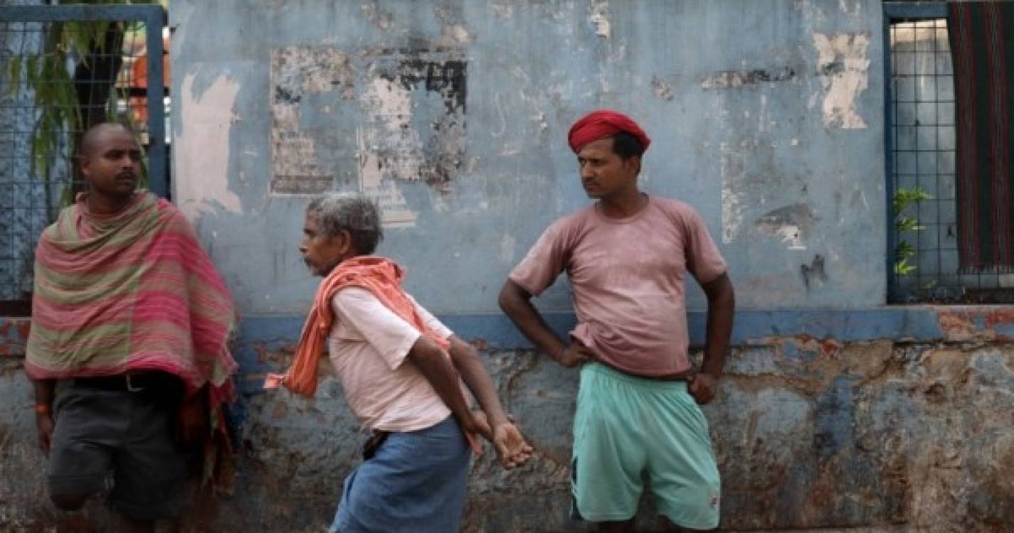Elevado número de mortes por onda de calor na Índia posto em causa pelas autoridades