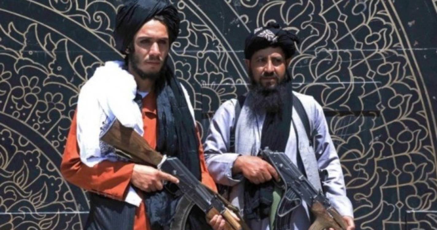 Afeganistão: Talibãs anunciam novo Governo nos próximos dias
