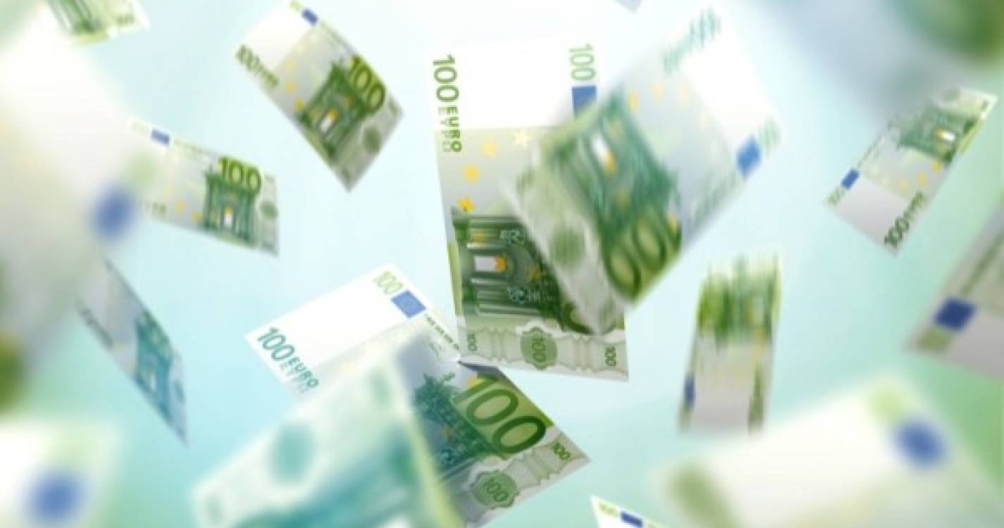 Apoio de 60 euros é pago hoje a mais 280 mil famílias