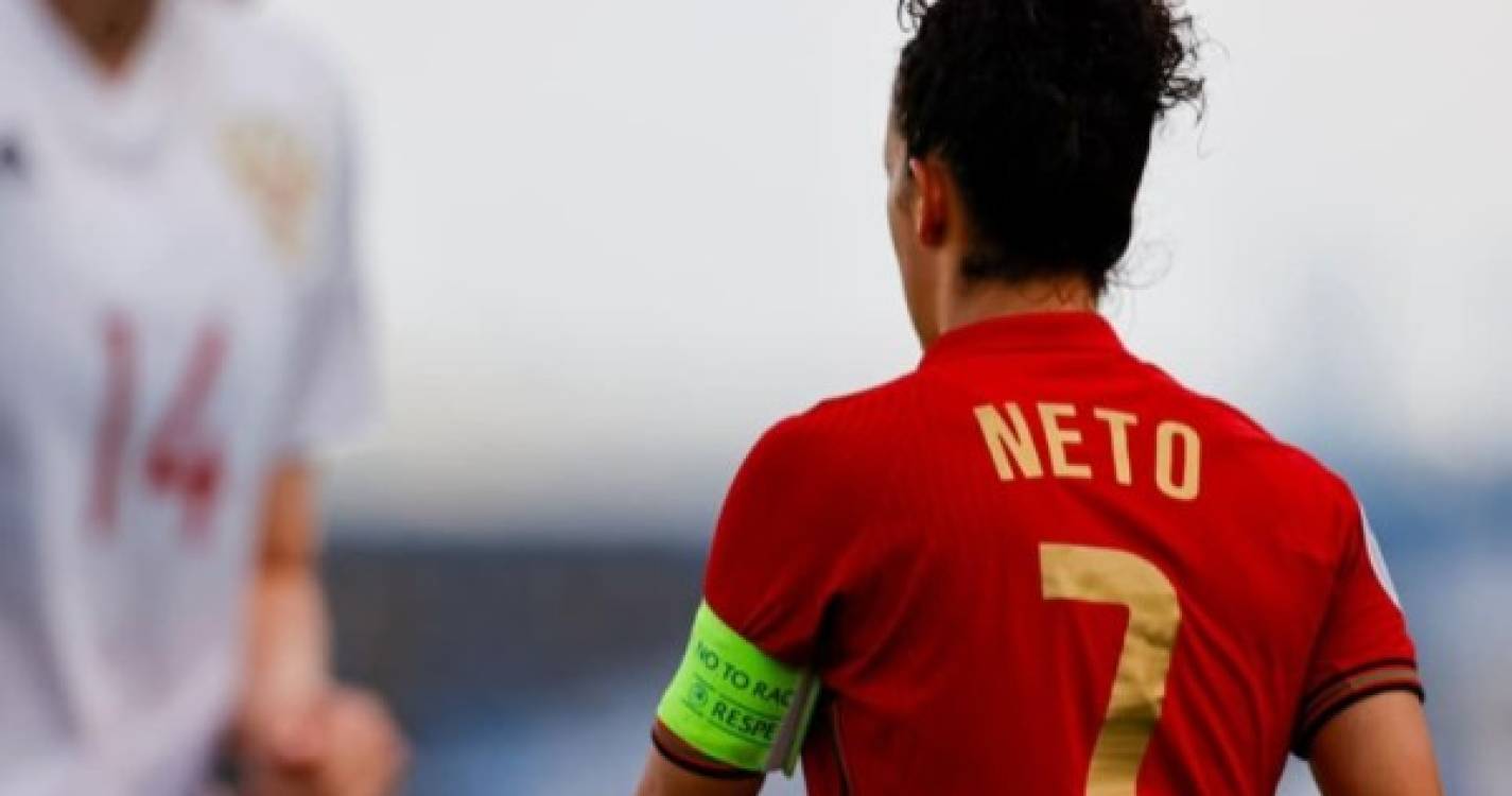 Cláudia Neto anuncia retirada da seleção de futebol de Portugal