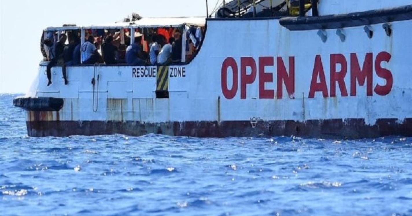 Itália indica ao navio Open Arms um porto a quadro dias de distância para desembarcar 117 migrantes