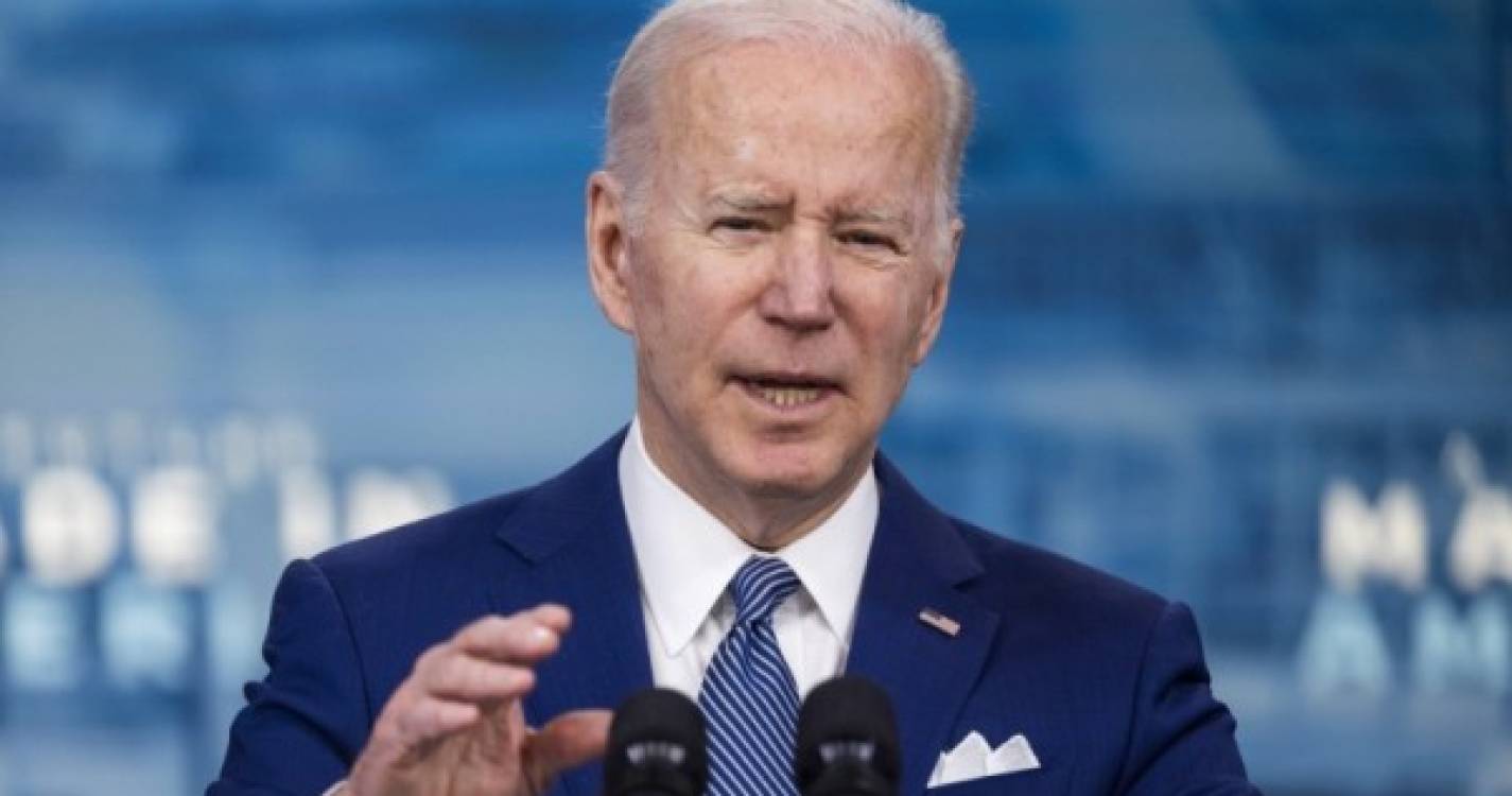 Joe Biden adia encontro com líder da NATO devido a problema dentário