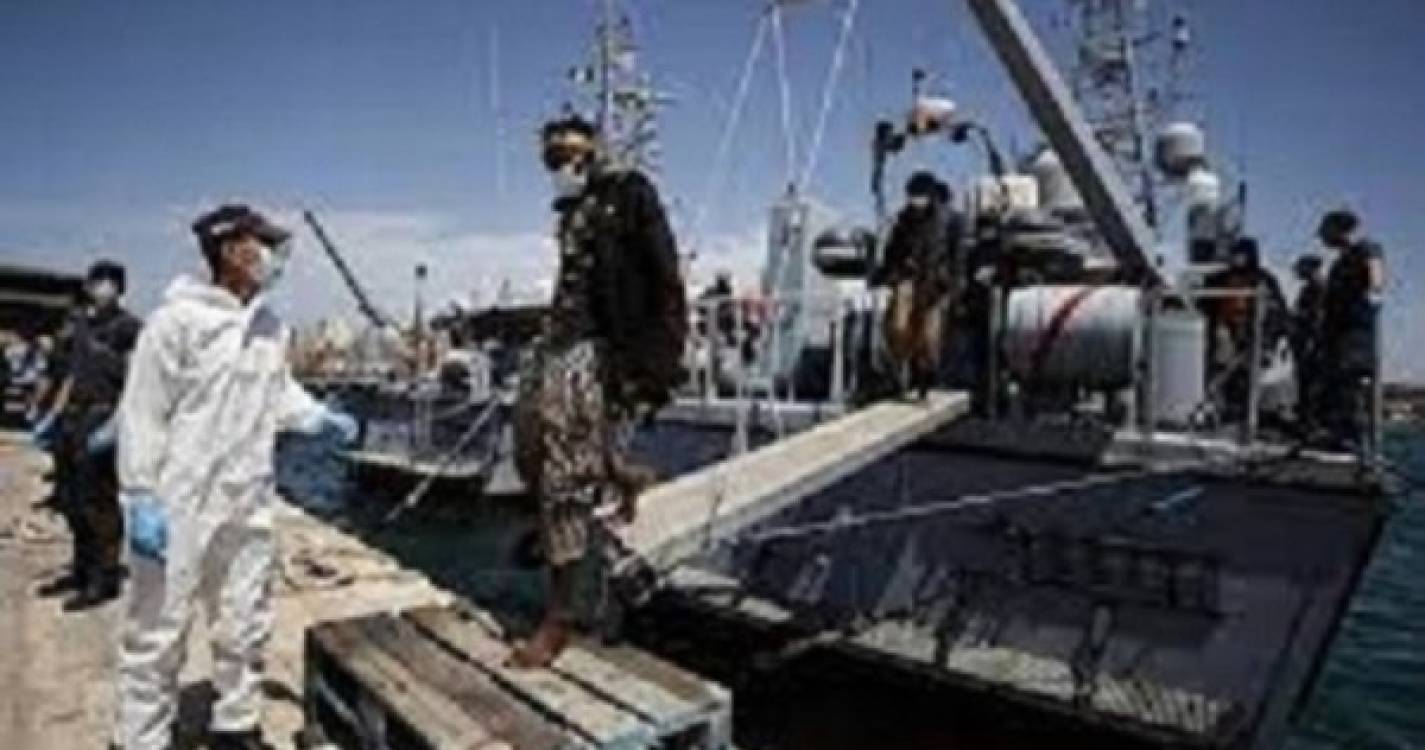 Barco que naufragou no Mediterrâneo tinha 350 paquistaneses a bordo