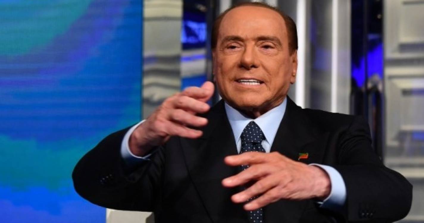 Sílvio Berlusconi acusado pela procuradoria de Milão de ter &#34;escravas sexuais&#34;