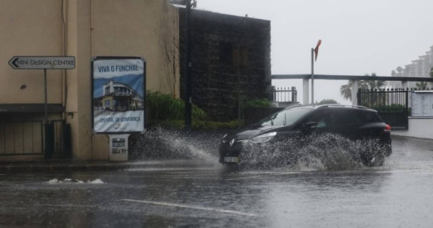 Madeira está hoje sob aviso vermelho devido à chuva forte